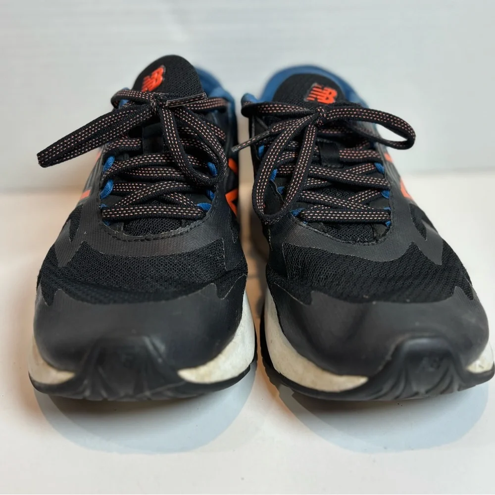 New Balance Boy's Blue Running Sneakers YKRAVB01 Size US 6Y Women’s Size 7.5